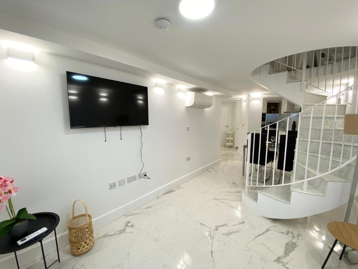 Unique Waterfront Duplex On The Mediterranean - Caleta, Catalan Bay Gibraltar Exterior foto