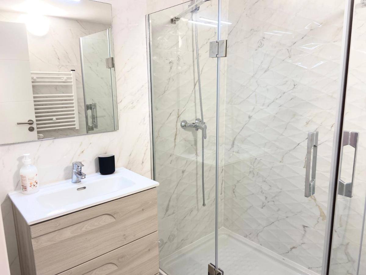 Unique Waterfront Duplex On The Mediterranean - Caleta, Catalan Bay Gibraltar Exterior foto